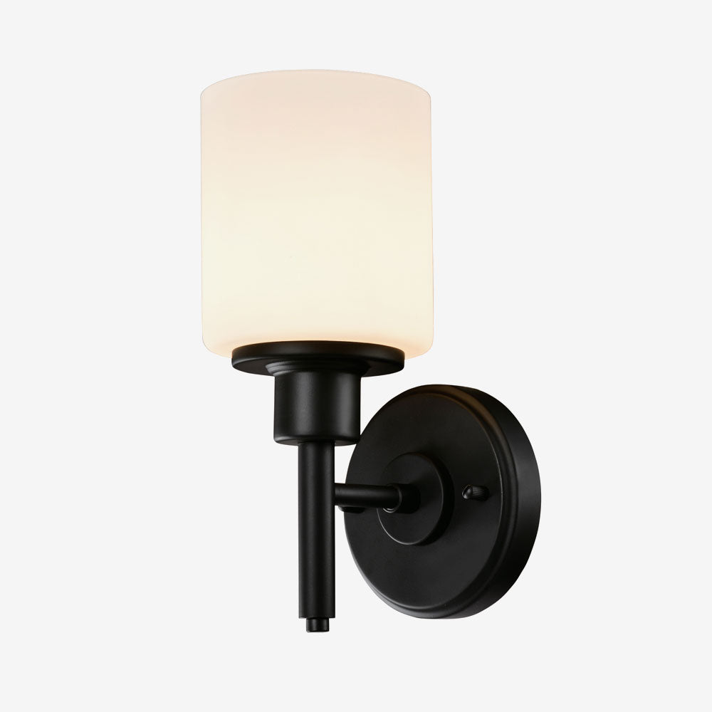 Wall Light in Matte Black Wall Light in Matte Black