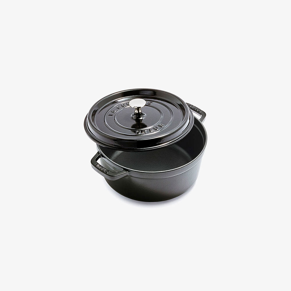 Staub Round Cocotte Staub Round Cocotte